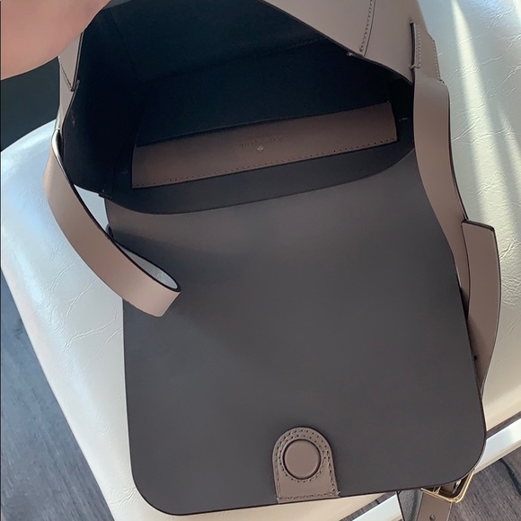 ♠️ Kate Spade Caressa Leather Crossbody Bag - Picture 7 of 9